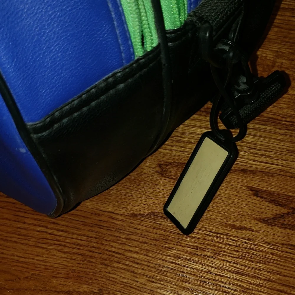 Vtg HEAD Tennis/Raquet Bag With Adjustsble Shoulder Strap & Name Tag